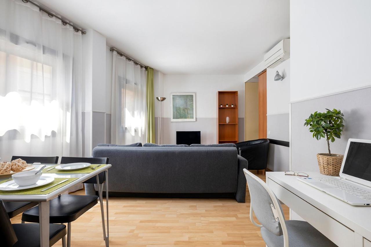 Apartments Sata Park Guell Area Barcelona Ngoại thất bức ảnh